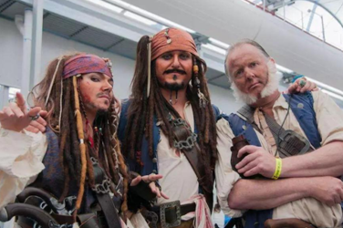 �����ڼμ�����½�麣 ����Χ�ۣ�